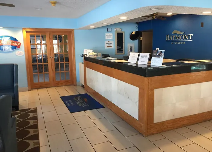 Baymont By Wyndham Harvard