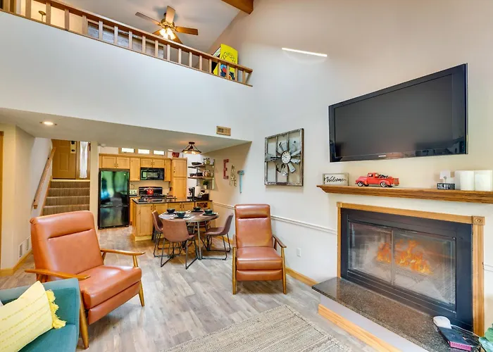 Galena Retreat: Shopping, Owners Club & Skiing!