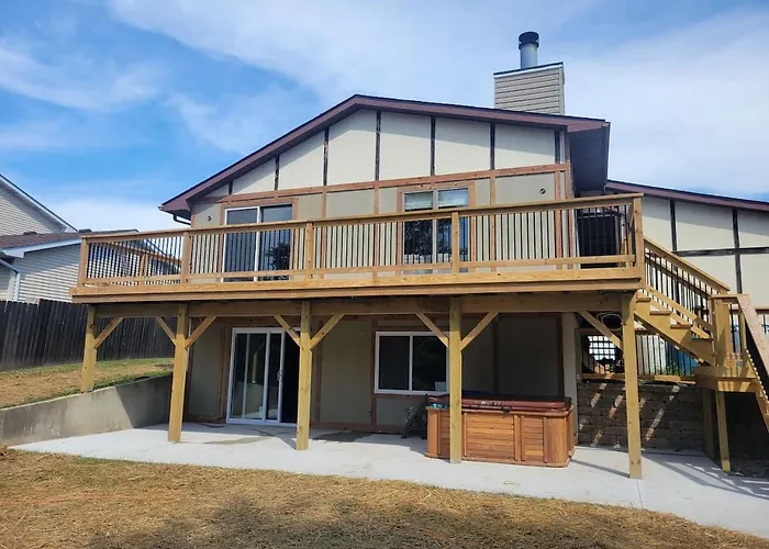 Hot Tub! Fishermans Lake House Retreat