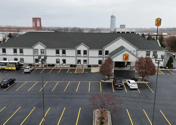 Super 8 By Wyndham Hampshire Il