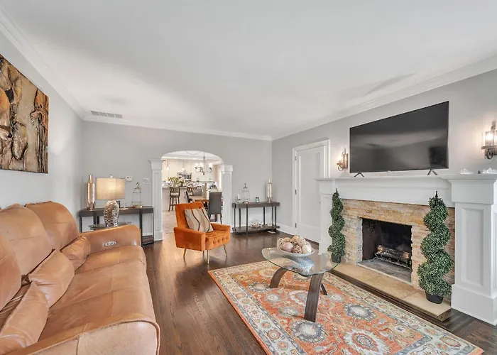 Serene & Charming 5Br Des Plaines Getaway