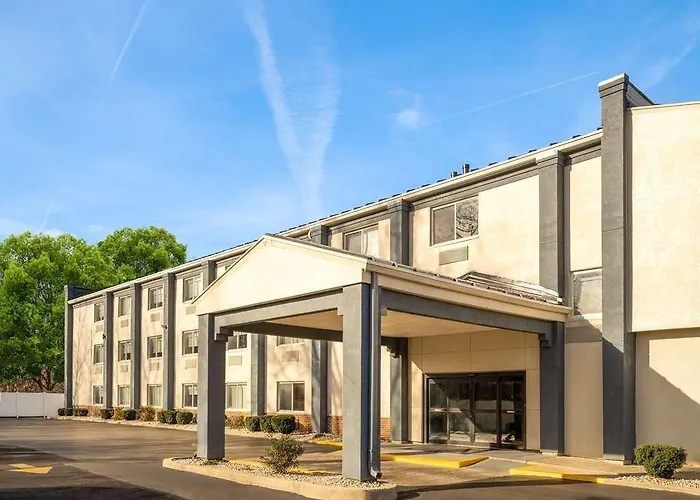 Americinn Woodstock Il