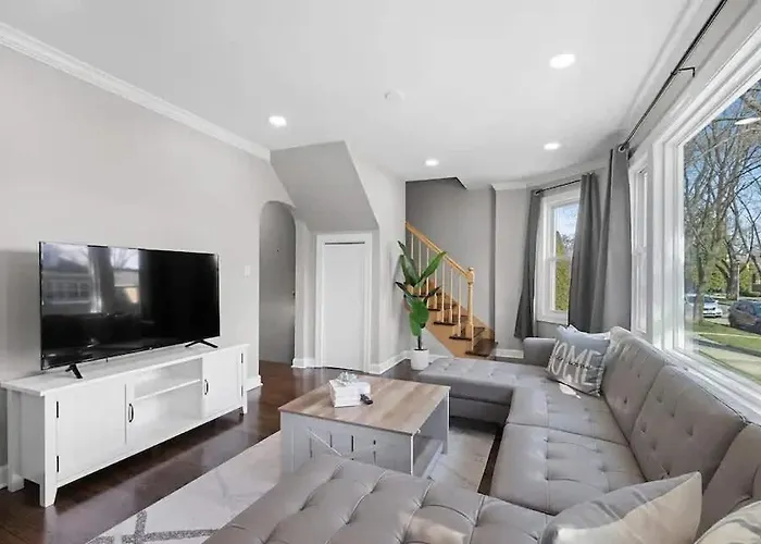 Morton Grove W Game Room & Huge Yard