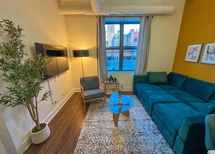 Spacious 420 Friendly 3Br In South Loop Near Mccormick Place, Grant Park And Soldier Field With Optional Parking