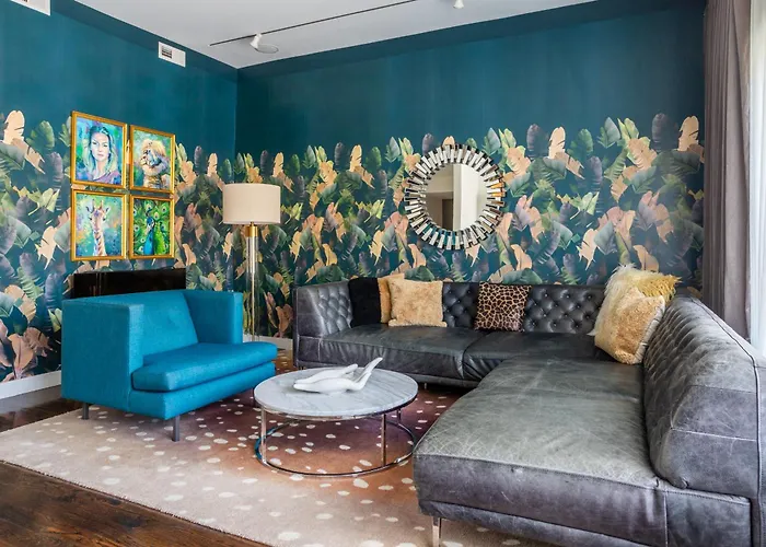 Duplex 3 Bed 2 Bat Apt Steps From Lincoln Square