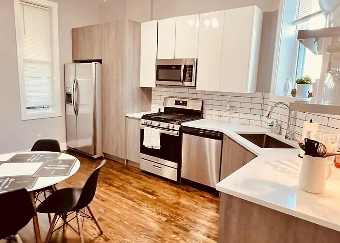 Modern Pilsen Chicago Apartment