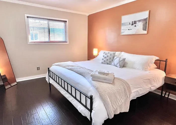 Family & Work-Friendly 3Bd W Fire Pit - U Of I 1M