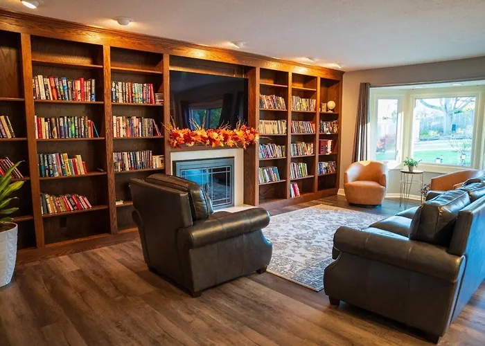Las Lomas Luxury Home