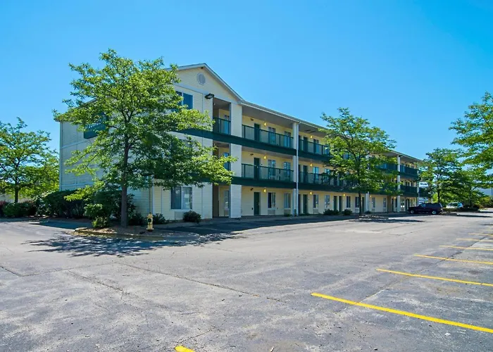 Hometowne Studios Chicago - Waukegan