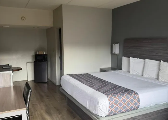 Blue Star Motel