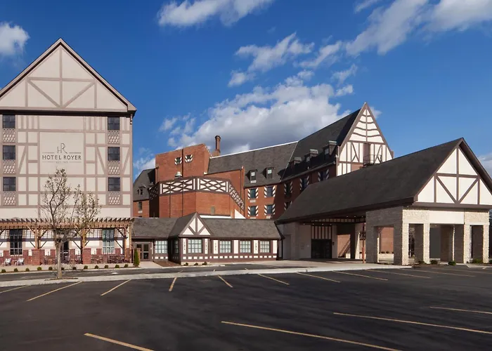 Hotel Royer Urbana Champaign, Tapestry Collection By Hilton