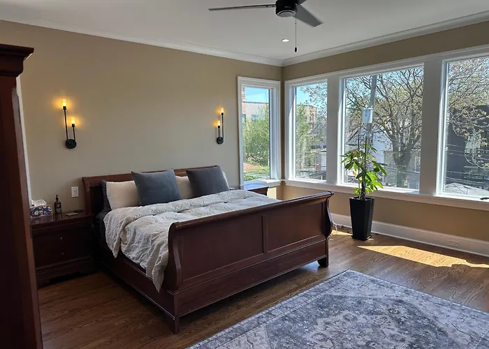 Lyons' Suite
