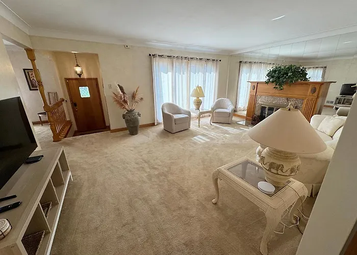 Heart Of Historic Riverside Home
