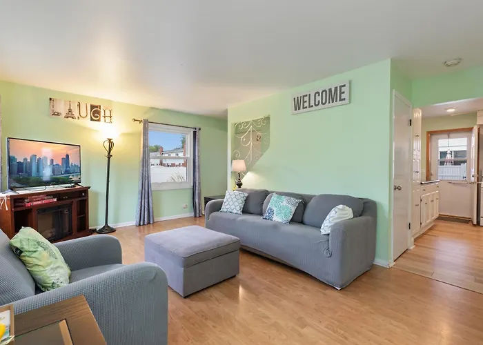 The Ultimate Escape. Unpack, Relax, Enjoy!Sleeps14