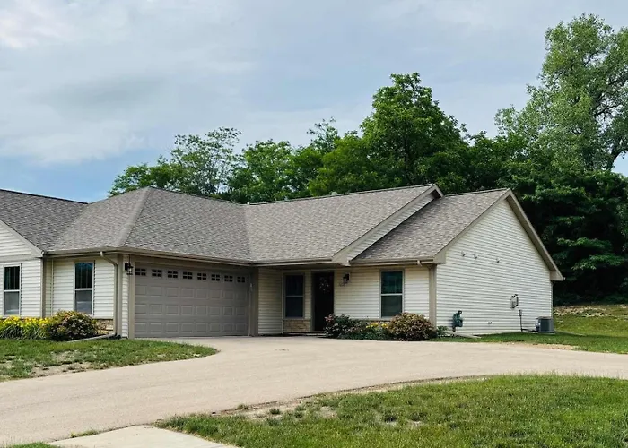 Beautiful 3 Bed 2 Bath Condo