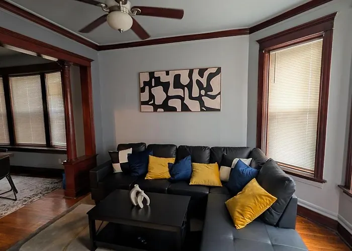 2Bd 2Ba Home W Office Near Obama Library & Museums