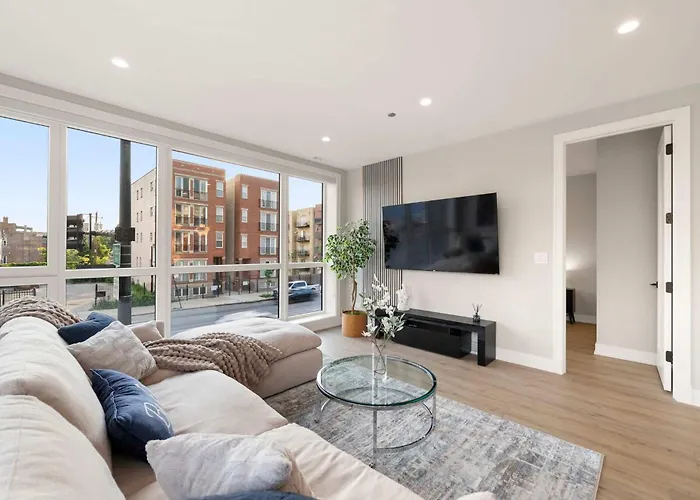 New Build In Pilsen Spacious 2 Bed 2 Bath Unit