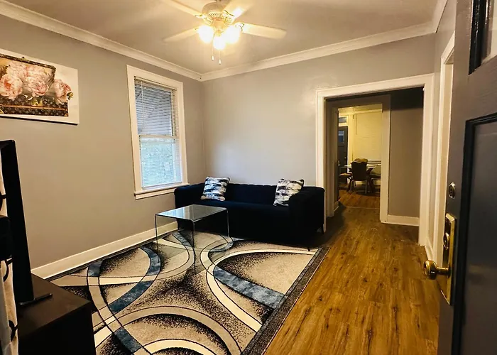 Cozy In Hyde Park Greater Grand Crossing