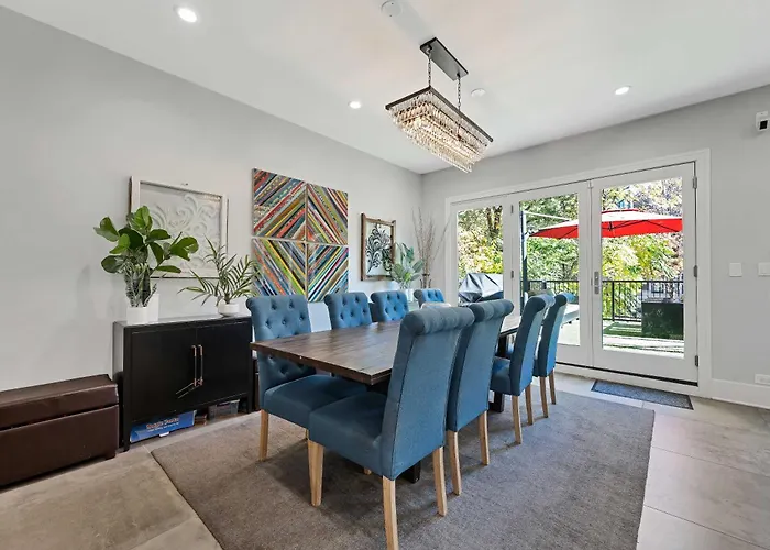 Wicker Park 4Bd 3Ba, Steps From Cta, Parking Incl Home