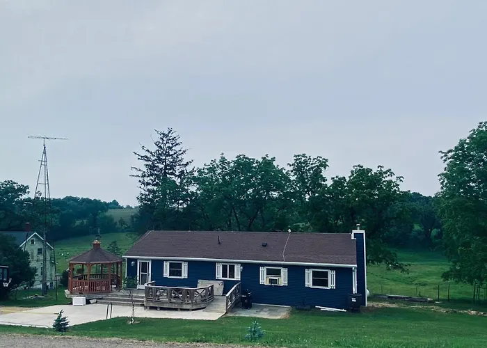 The Farmhouse Ranch