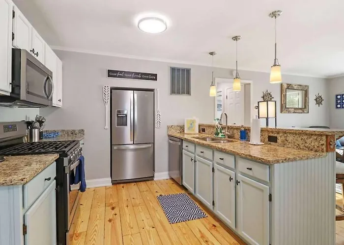 Cute & Cozy Lakeview House On Chain O Lakes With Hot Tub Option