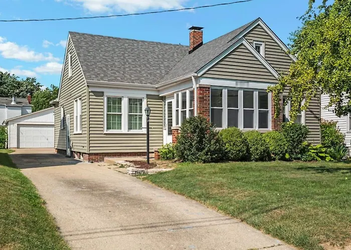 The Midcentury Cottage - Spacious 2Bd With King Bed