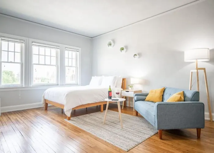 Vibes On Main - Modern Chic Studio In Downtown