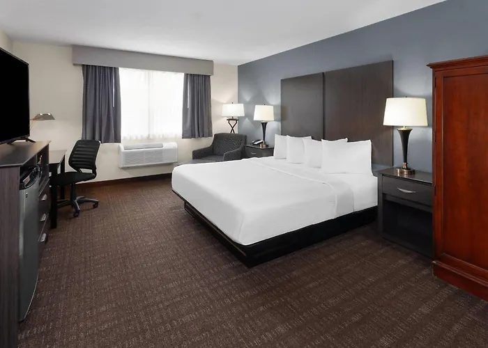 Baymont By Wyndham Chester Il