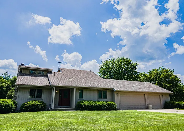 Whispering Woods Estate - Relax, Recharge, Connect - 12 Wooded Acres, 3 Bedrooms, 3 Baths, Sleeps 10