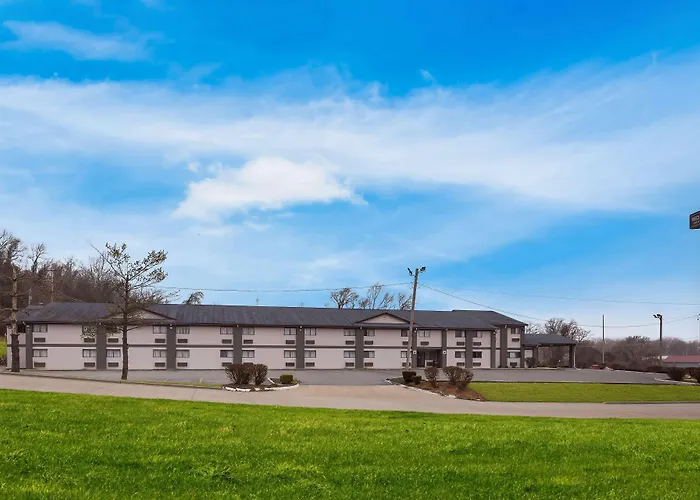 Red Lion Inn & Suites Caseyville