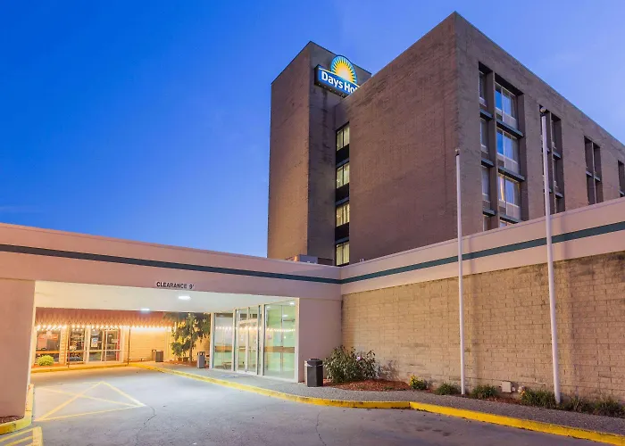 Days Hotel By Wyndham Danville Conference Center