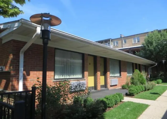 Carleton Of Oak Park
