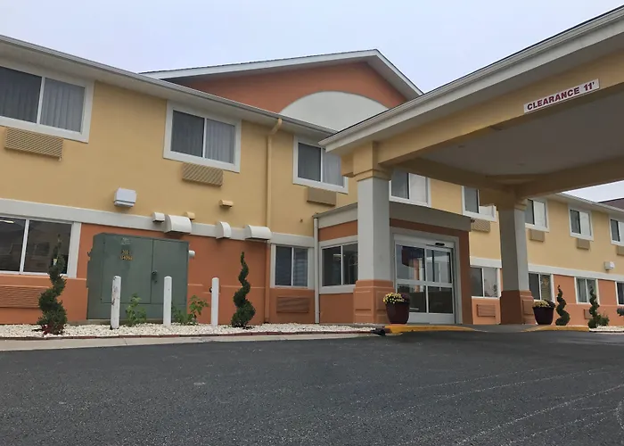 Quality Inn & Suites Springfield Southwest Near I-72