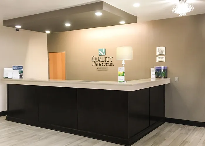 Quality Inn & Suites Lincoln Near I-55