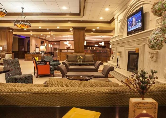Decatur Conference Center And Hotel