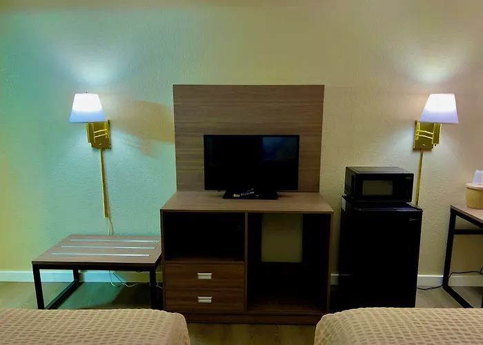 Econo Lodge Willowbrook