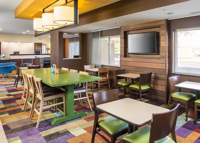 Fairfield Inn & Suites Peru