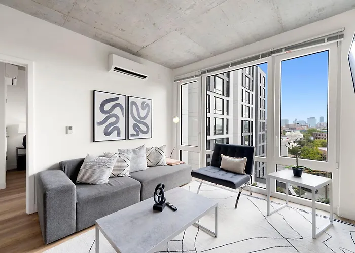 Brand New 4Br Apartment In Heart Of Chicago