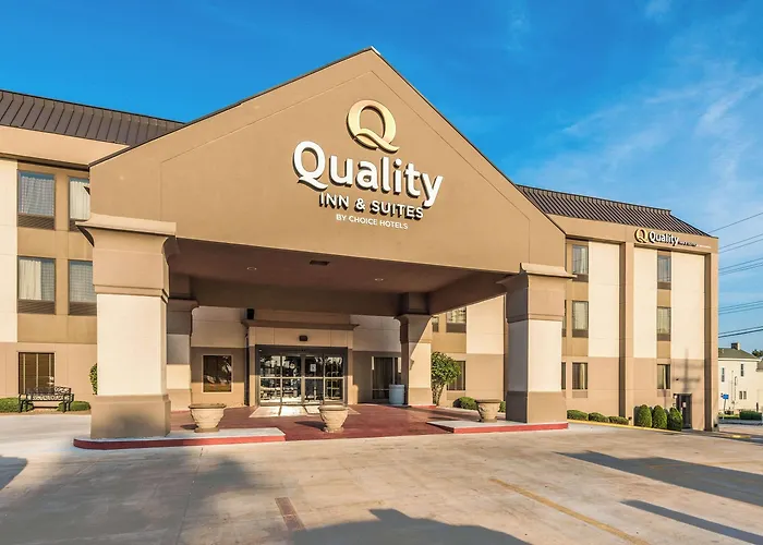 Quality Inn & Suites Quincy - Downtown
