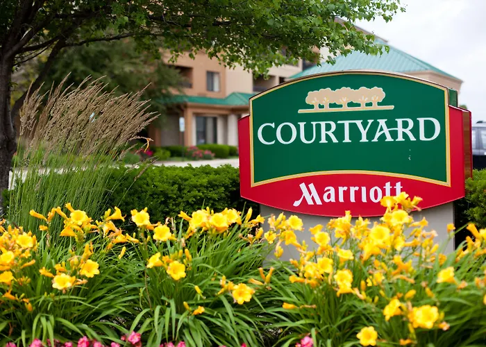 Courtyard Chicago St. Charles
