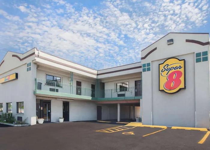 Super 8 By Wyndham Chicago/Rosemont/O'Hare/Se
