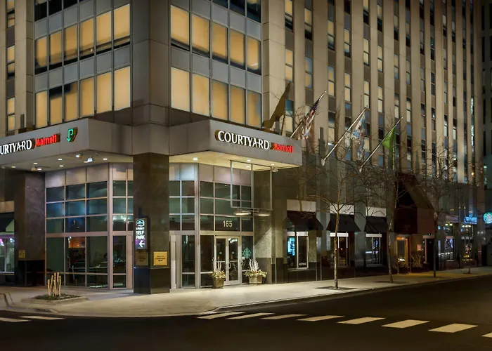 Courtyard By Marriott Chicago Downtown/Magnificent Mile