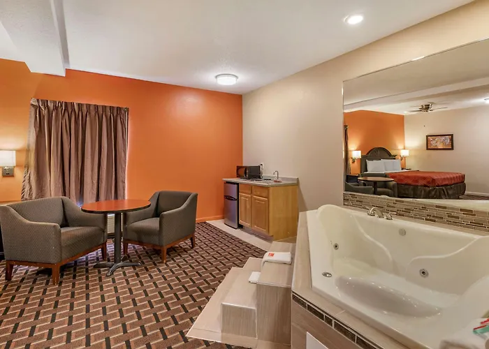 Econo Lodge Inn&Suites