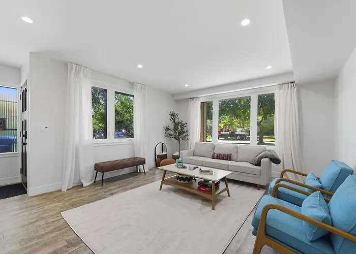 Bright Modern 3Bed 2,5Bath Evanston Home Withparking Home