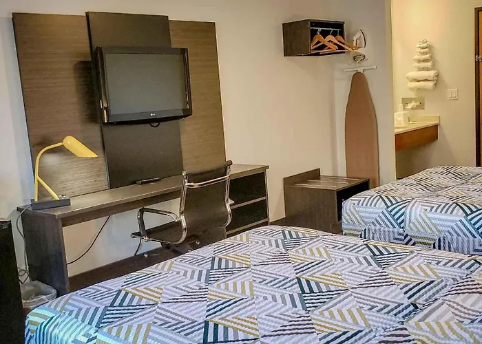 Motel 6-Kewanee, Il