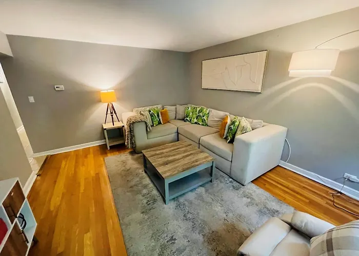 Apartment Home Close To Nwu & Hospitals