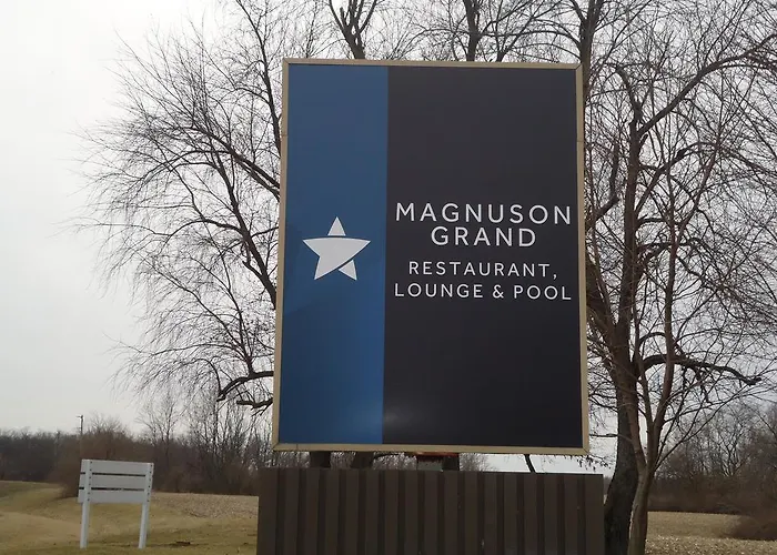 Magnuson Grand Hotel y Centro de Conferencias