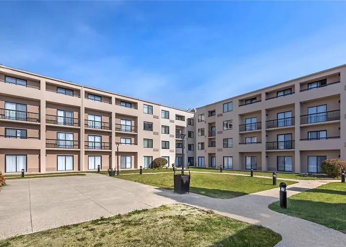 Comfort Inn & Suites Arlington Heights - Buffalo Grove