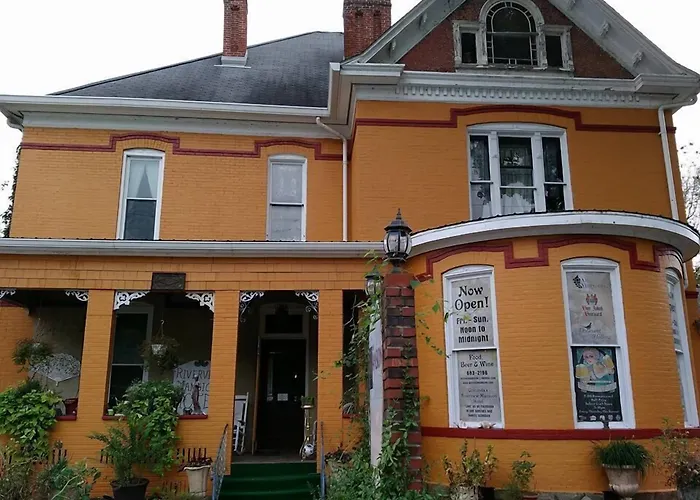 Riverview Mansion Hotel