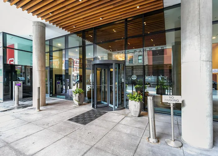 West Loop 2Br W Wd Gym Lounge Nr L Chi-781